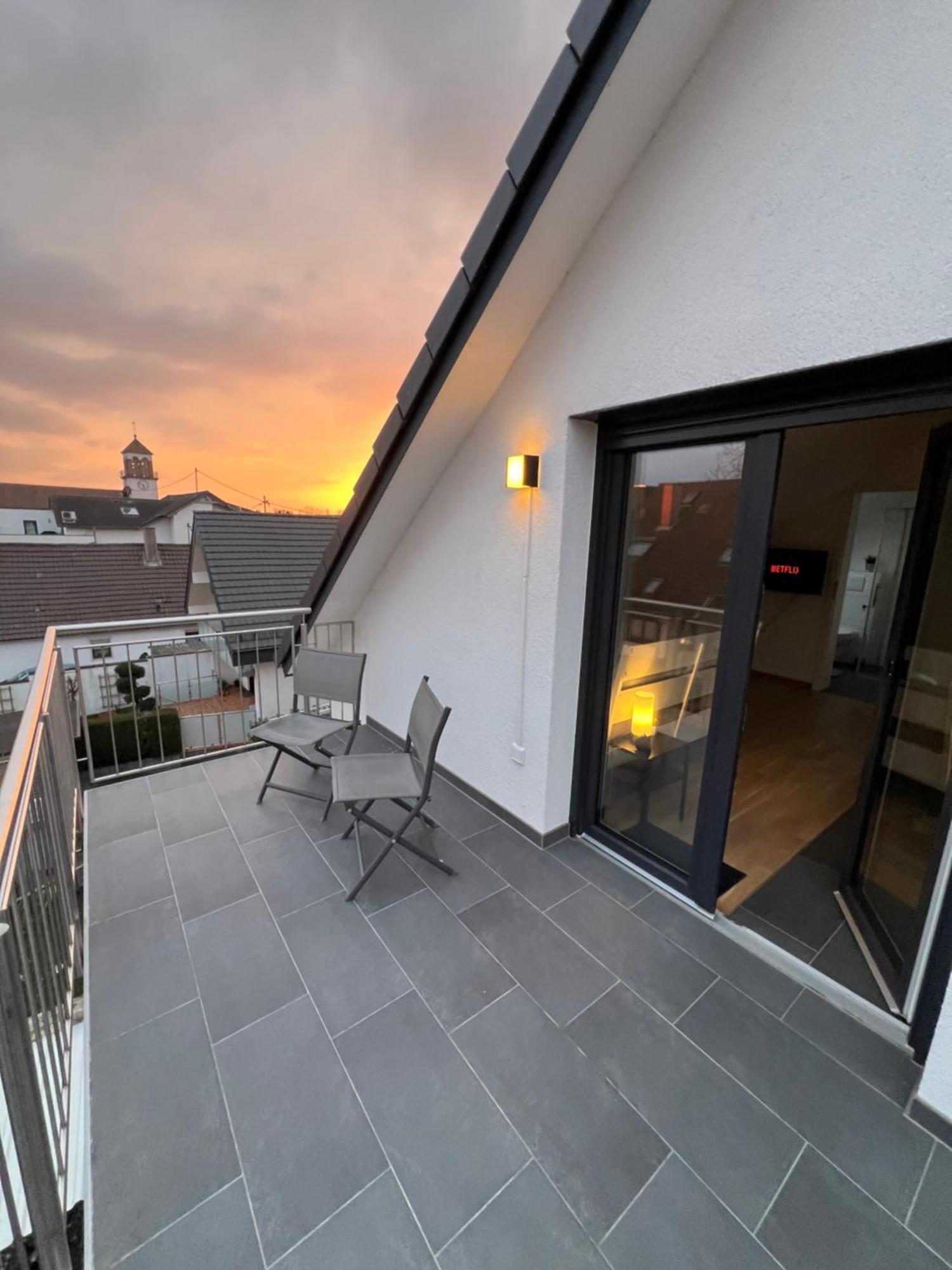 Charmantes Studio-Apartment Im Herzen Von Neureut - Fussbodenheizung, Regendusche, Waschmaschine, Stellplatz Καρλσρούη Εξωτερικό φωτογραφία